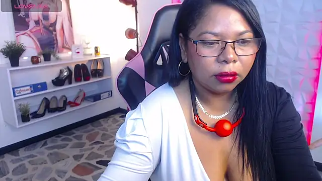 Snapshot of Keilathompson chatting on September 16, 11:18 am Keilathompson online show from September 16, 11:18 am