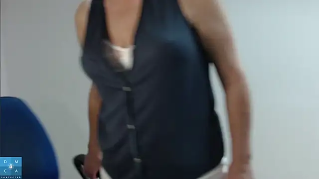 Snapshot of Sofie69Velvet chatting on October 11, 7:46 am Sofie69Velvet online show from October 11, 7:46 am