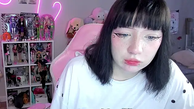 SweetieMollyy online show from December 3, 10:06 am