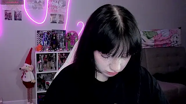 SweetieMollyy online show from December 18, 11:48 am