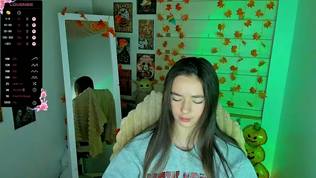 Bella XO online show from November 29, 7:45 am