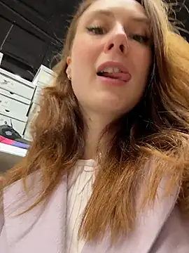 Snapshot of Dina_Tease chatting on October 2, 12:43 pm Dina Tease online show from October 2, 12:43 pm