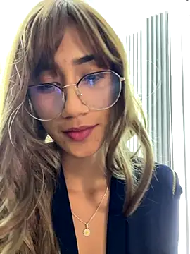 Snapshot of KaitlynLoveCam chatting on October 6, 3:45 am KaitlynLoveCam online show from October 6, 3:45 am