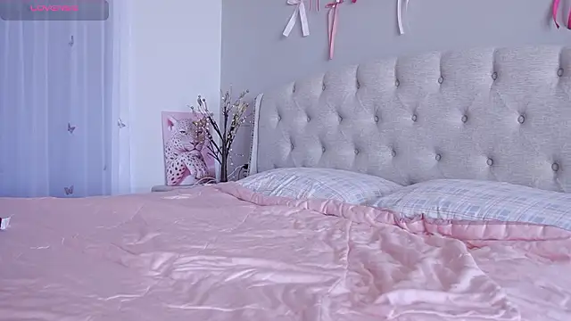 yumisunn online show from March 17, 5:44 am