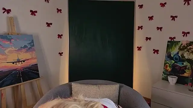 MaydaFoulk online show from February 13, 1:29 am