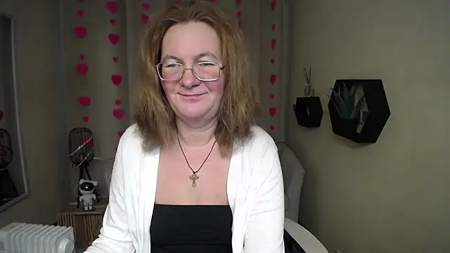 HolyMilfa online show from February 8, 1:04 pm