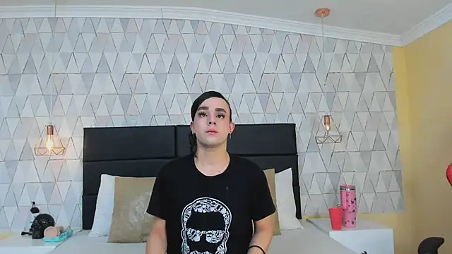 JustinePerry online show from December 17, 7:45 am