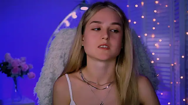 DeboraLarson online show from September 13, 9:50 am