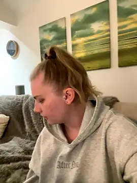 VixenMistressAli online show from November 19, 8:31 pm