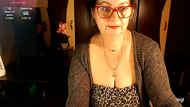 exymilf  online show from December 4, 3:46 pm