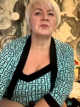 Laura Millf online show from November 10, 12:33 pm