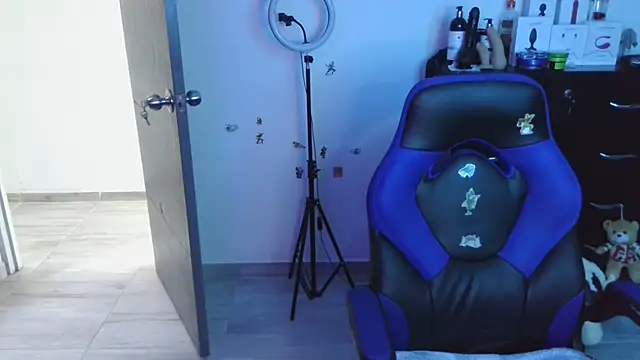 thomascooper7 online show from October 2, 8:03 pm