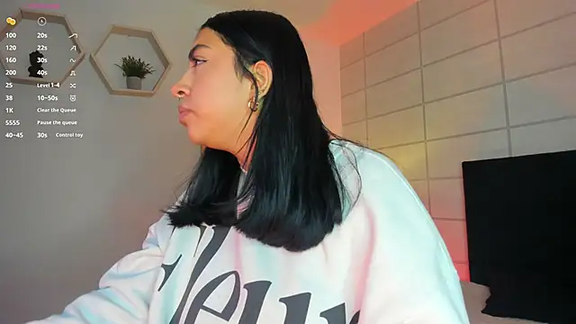 Christine Laam online show from November 25, 12:07 pm