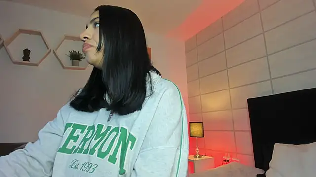 Christine Laam online show from December 1, 12:09 pm