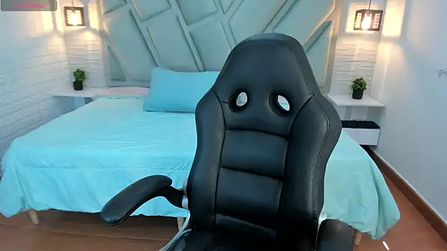 Gianna foxy online show from February 28, 3:44 pm