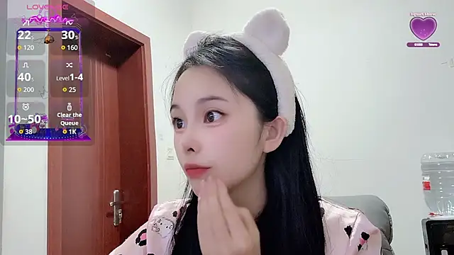 Snapshot of QQ88-99 chatting on September 22, 12:31 am QQ88-99 online show from September 22, 12:31 am