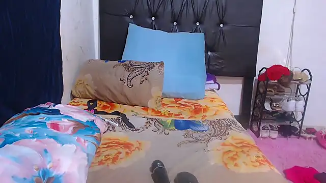 BigbootyNickyx online show from December 15, 9:53 pm