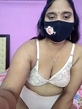 Snapshot of Hot_Maleka chatting on October 14, 1:41 am Hot Maleka online show from October 14, 1:41 am