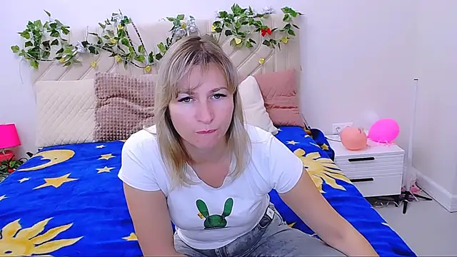 Snapshot of Incredible_Ariela chatting on September 22, 3:54 pm Incredible Ariela online show from September 22, 3:54 pm