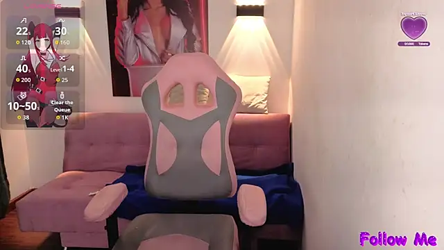 vittorialombardi   online show from October 3, 8:19 am