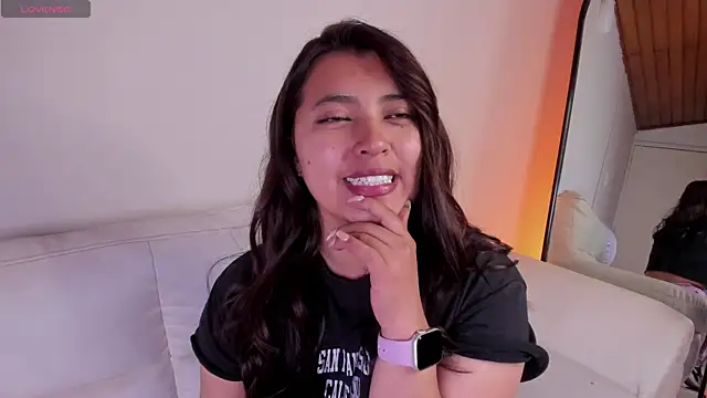 Rebeca Williams  online show from October 27, 12:01 pm