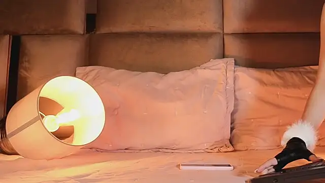 angelinepossy online show from November 29, 10:03 pm