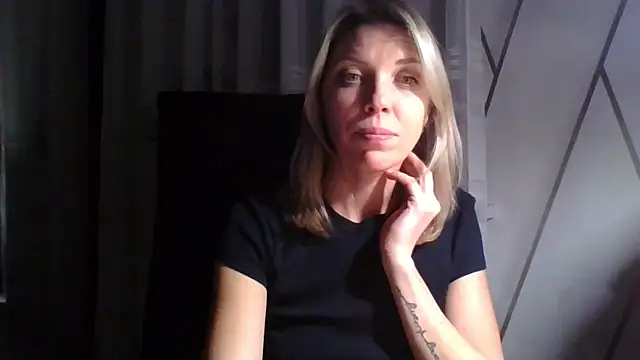 VelvetLove287 online show from January 9, 8:46 pm