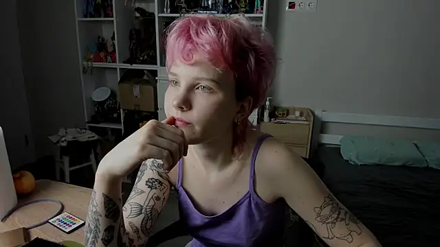 School Love online show from January 11, 7:02 am