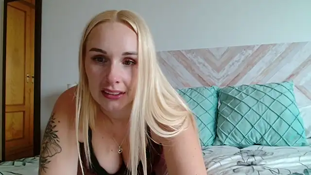 secretmuses online show from December 19, 11:13 am