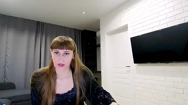 Daniella Lorente online show from January 14, 10:15 pm