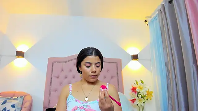 JulieeHabubu online show from March 27, 10:54 pm