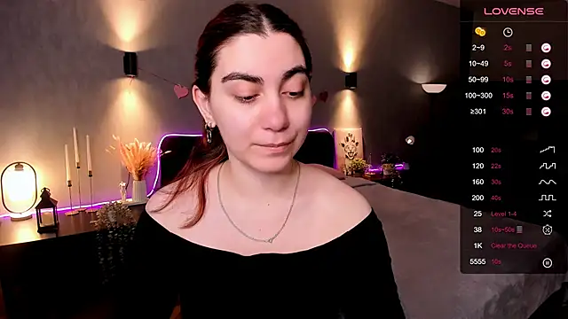 hannacheekss  online show from March 26, 2:03 am