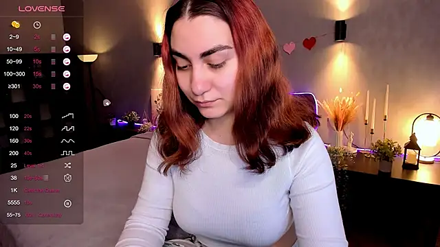 hannacheekss  online show from October 7, 2:16 am