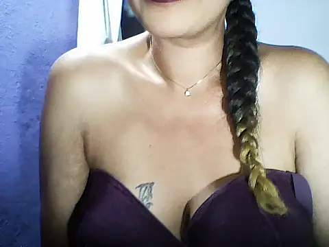 Snapshot of layanah12 chatting on October 19, 6:54 pm layanah12 online show from October 19, 6:54 pm