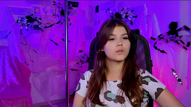 EvaThopson online show from October 29, 12:09 pm