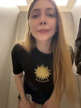 Sunny   Bunny online show from April 4, 1:54 pm