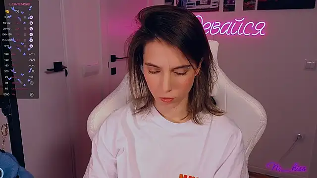  ni kiss online show from November 19, 1:22 pm