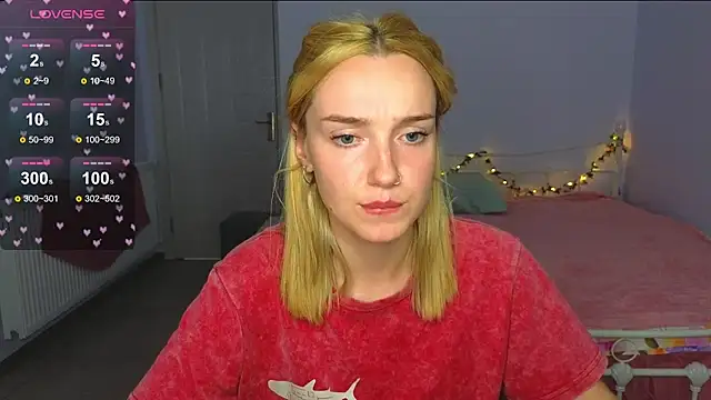 Wild Sophie  online show from September 21, 6:39 pm