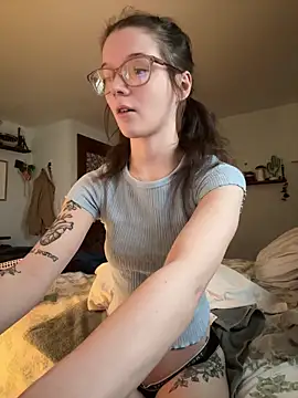 dreamteemergirl online show from December 17, 7:29 pm