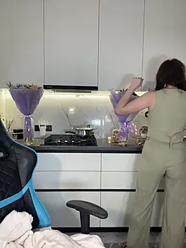 CurlyLara online show from February 22, 12:28 pm