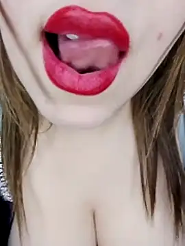 sexy-mariya online show from December 13, 11:32 pm