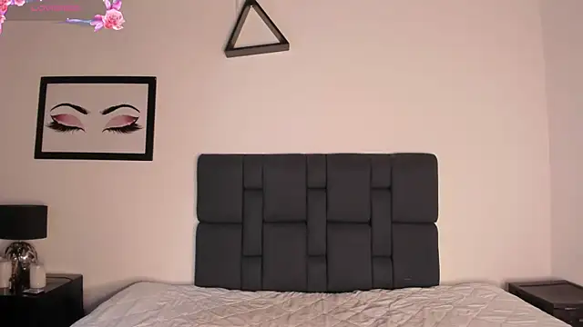 Khenta Michells online show from January 19, 10:33 am