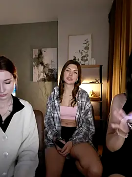 KeithTown online show from November 30, 6:23 pm