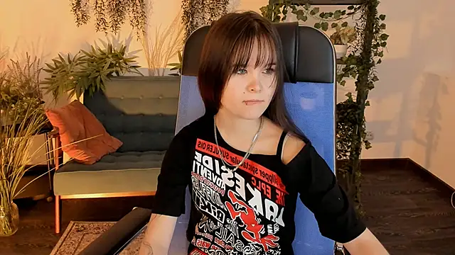 Elainebeness online show from February 3, 7:29 pm