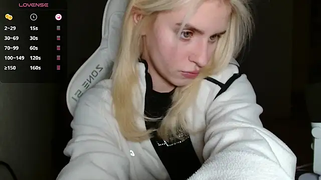 LizaKisses online show from October 2, 3:17 pm