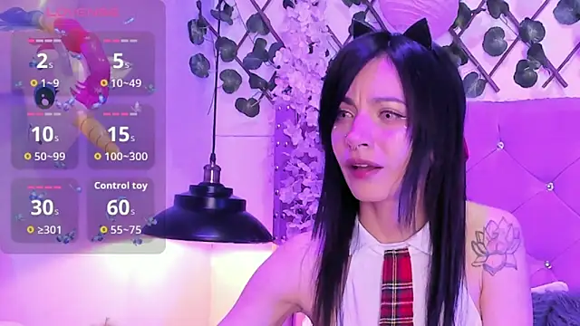Snapshot of lauren_evans96 chatting on October 22, 1:32 am lauren evans96 online show from October 22, 1:32 am