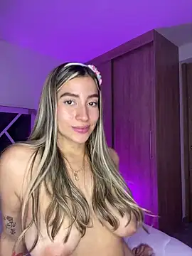 Issabela G1 online show from December 2, 7:10 am