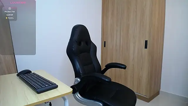 karoll marquez online show from September 27, 1:02 am