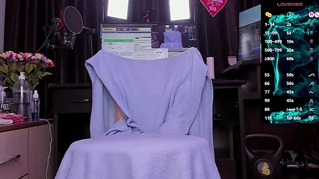 Raissa sky26 online show from April 17, 2:57 am