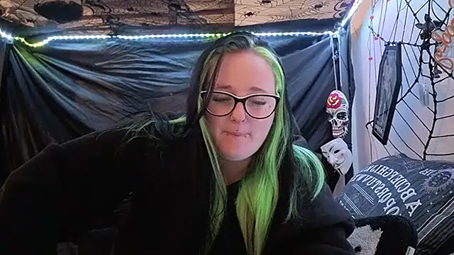 Bunny Cummings online show from February 15, 11:15 pm